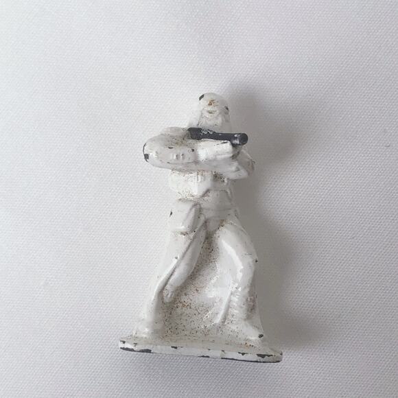 Vintage 1982 Kenner Star Wars Micro Die Cast Snowtrooper Miniature Mini Figure - Picture 2 of 9
